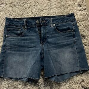 American Eagle (AE) super stretch midi jean shorts Size 14